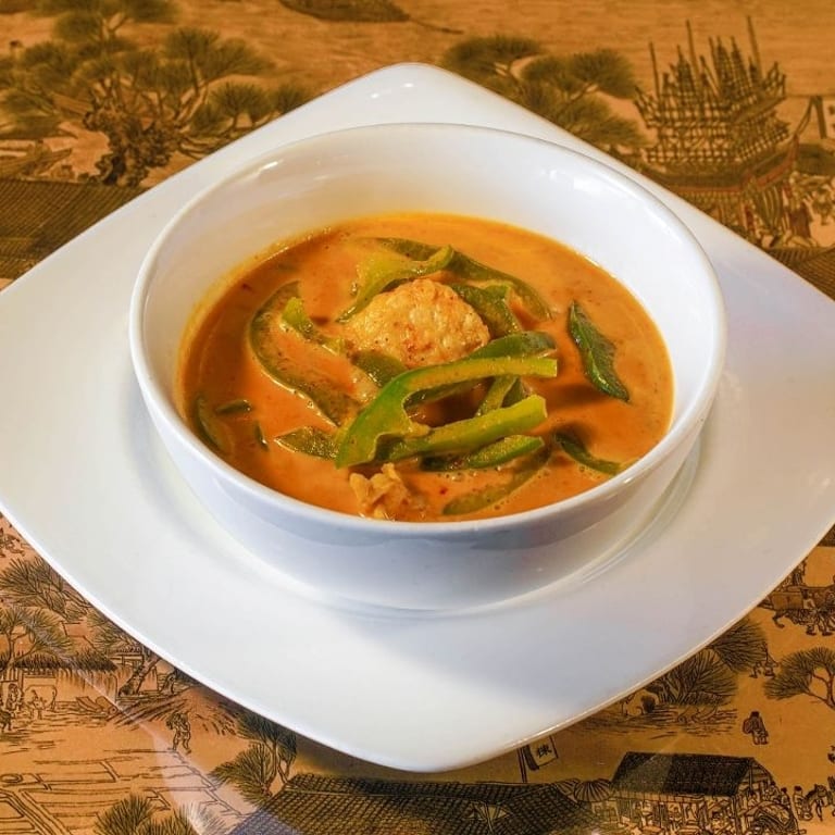 Delicious Curry Creations: Chinese, Thai, and More