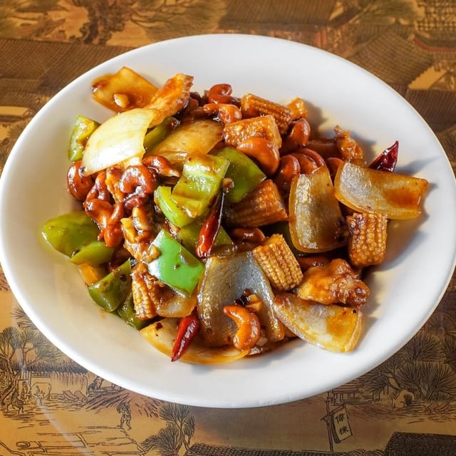 L- Thai Spicy Cashew.