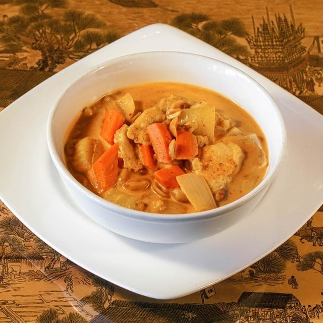 L- Massaman Curry.