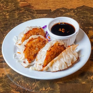 Vegetable Pot Stickers (4)